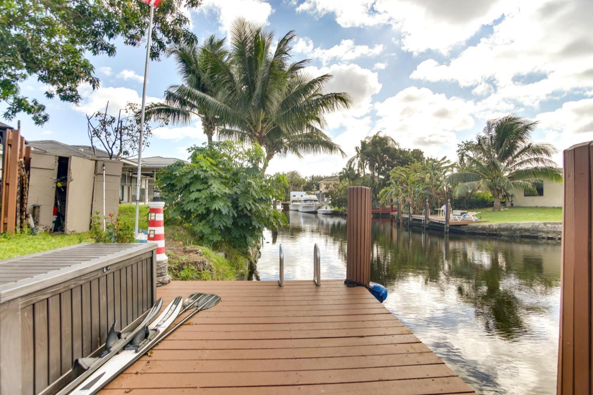 Canal Side Retreat With Dock, By Hollywood Boardwalk Fort Lauderdale Bagian luar foto
