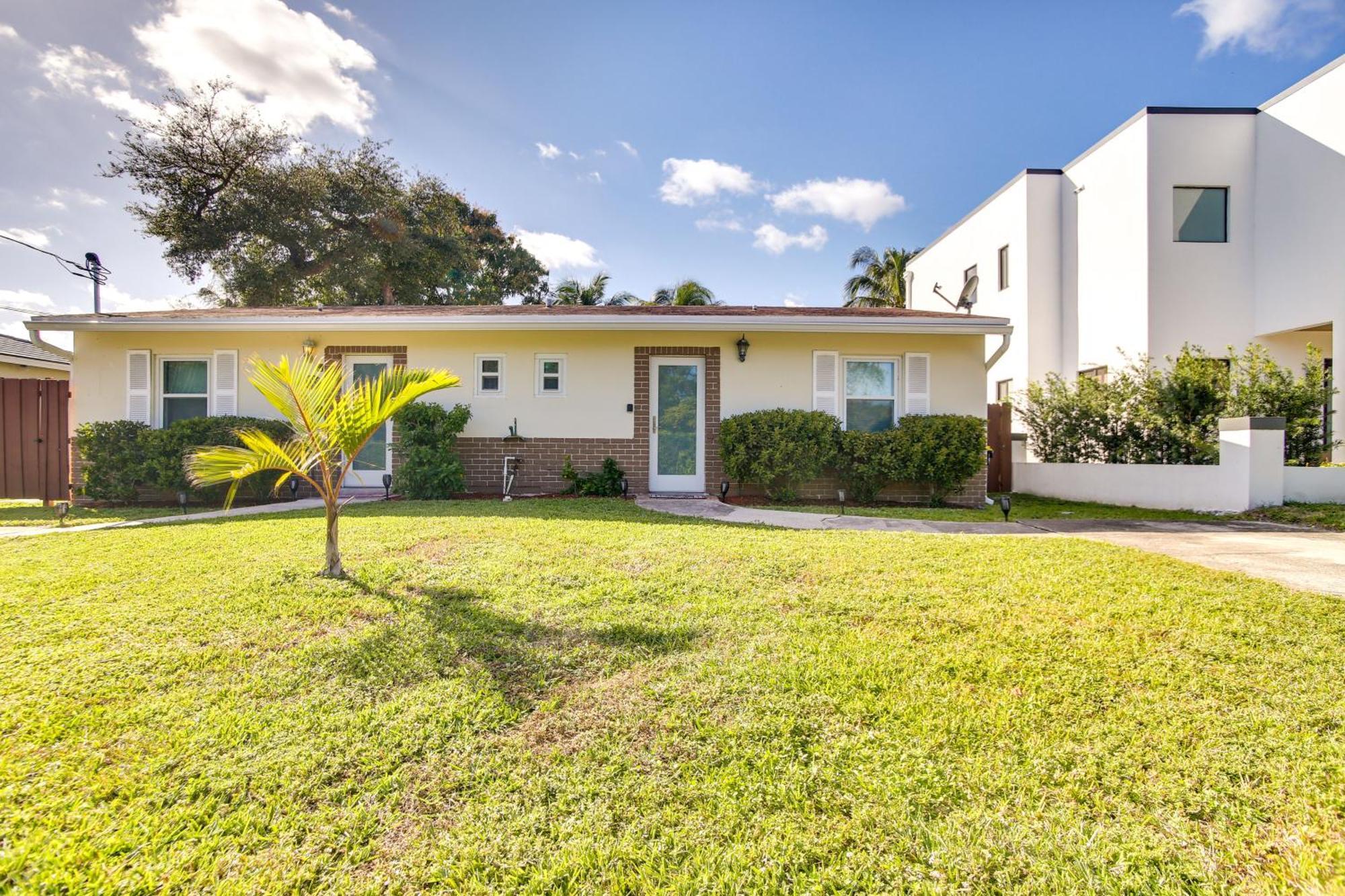 Canal Side Retreat With Dock, By Hollywood Boardwalk Fort Lauderdale Bagian luar foto
